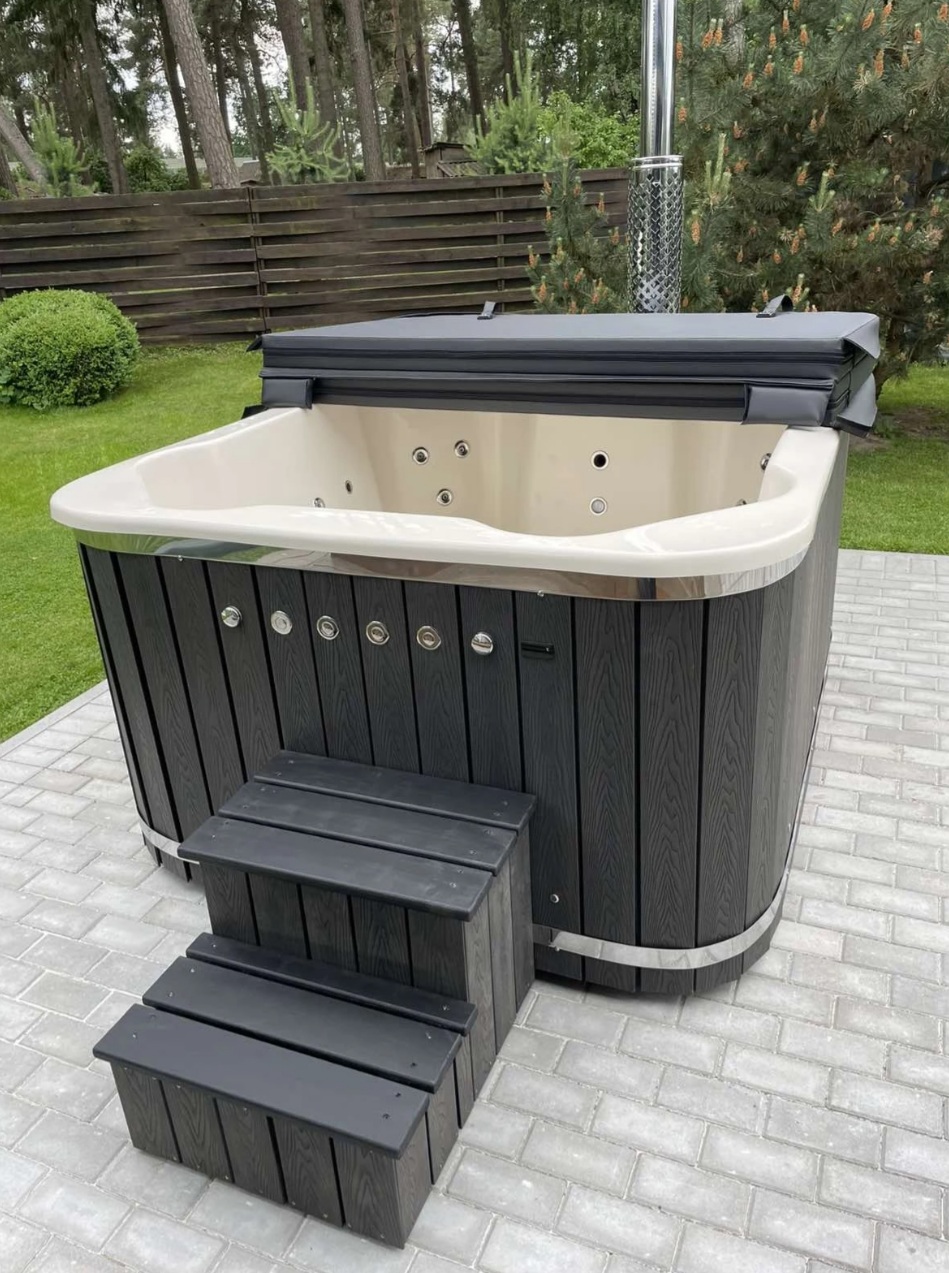 Hottub 5