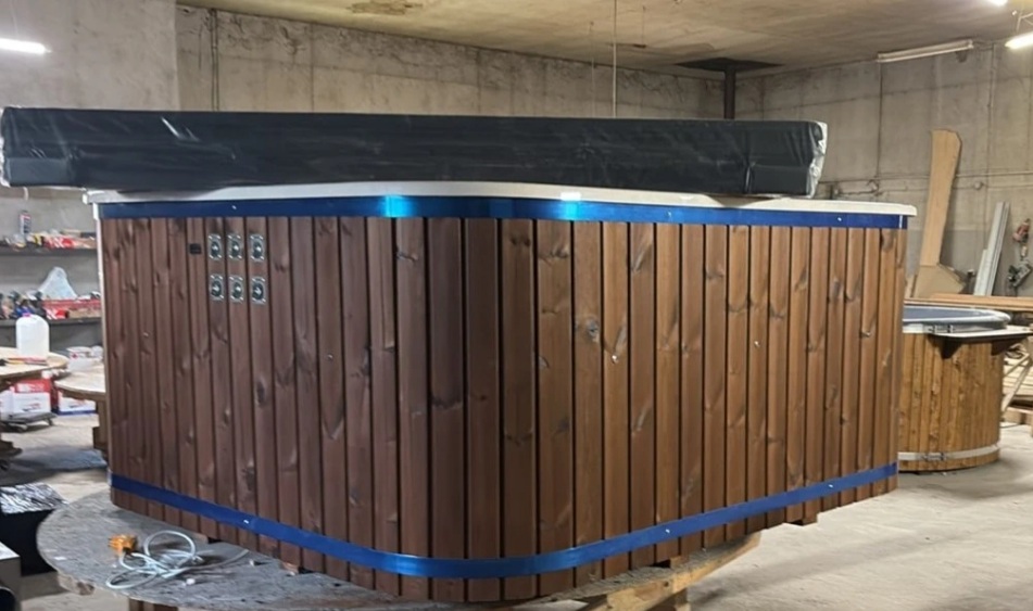 Hottub 7